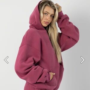 Comfrt Sweat Set - Size Medium